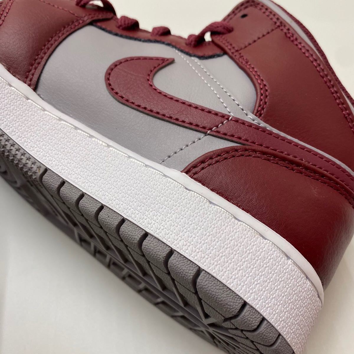 NIKEナイキ エアジョーダン1 MID GS 箱付き DQ8423-615 チェリー