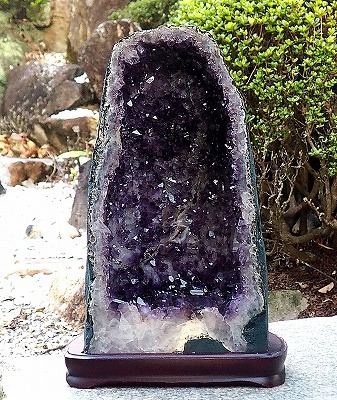 アメジストドーム 紫水晶ドーム ブラジル産 ステージ付き　重量10.1Kgパワーストーンコレクション