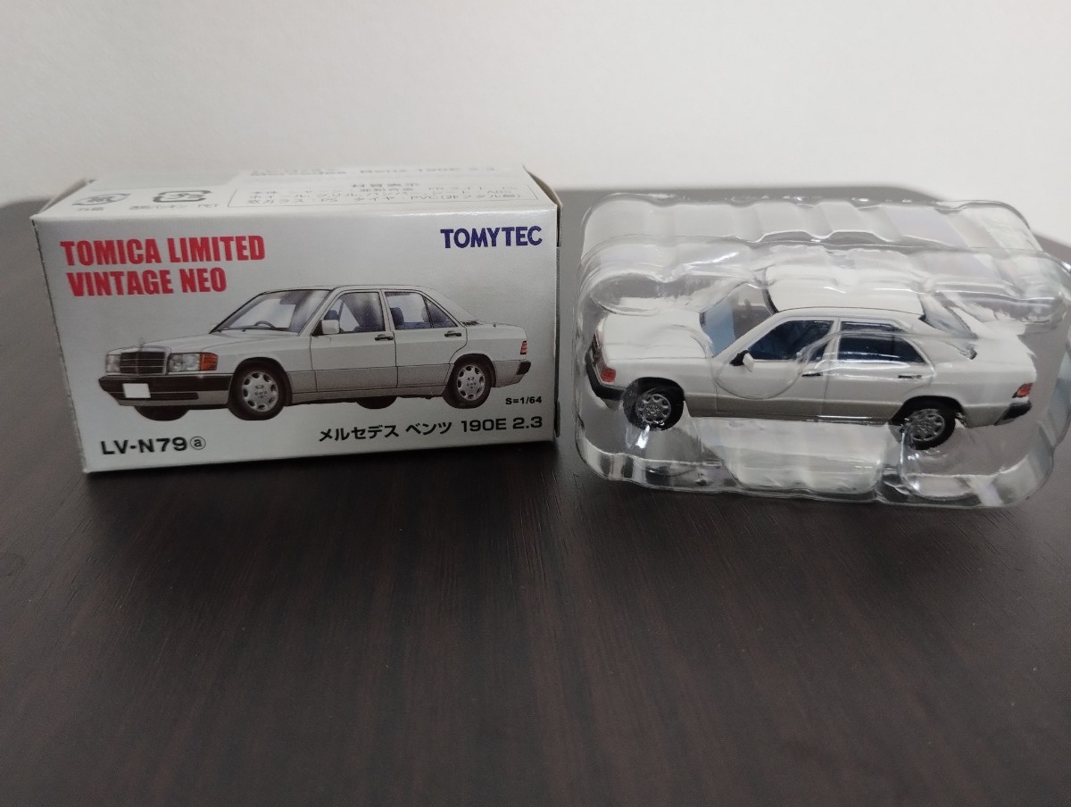 トミカリミテッド ビンテージネオ メルセデス・ベンツ190E 2.3
