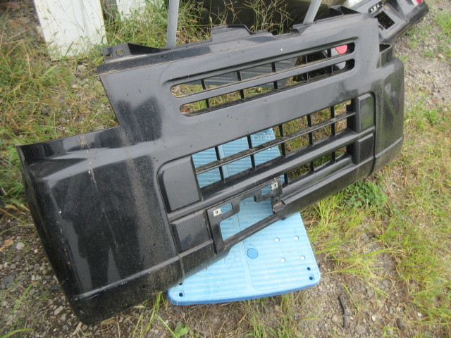 送料無料★　エブリィ　 DA64V　フロントバンパー　　管理番号23926
