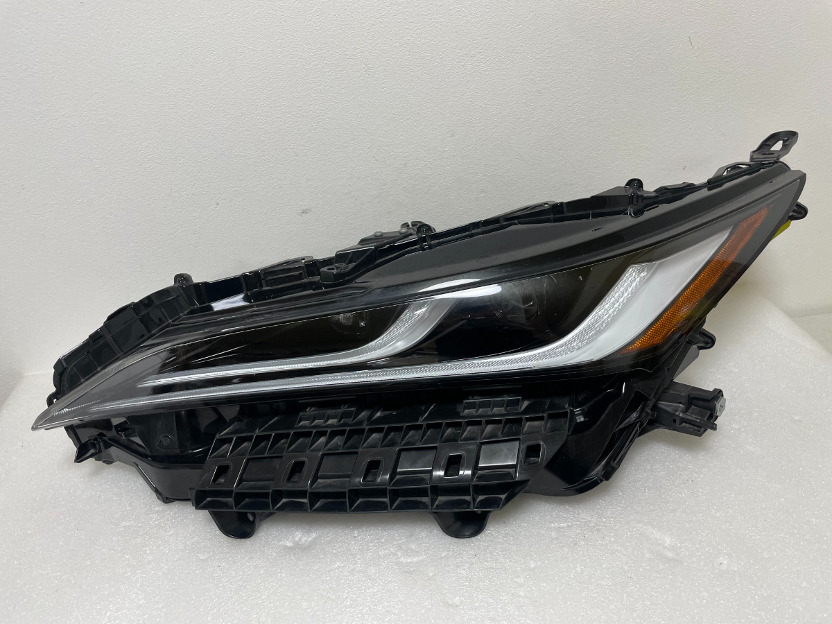 ☆欠損無☆ ハリアー 80系 MXUA80 MXUH80 LED ヘッドライト 左 ☆3928