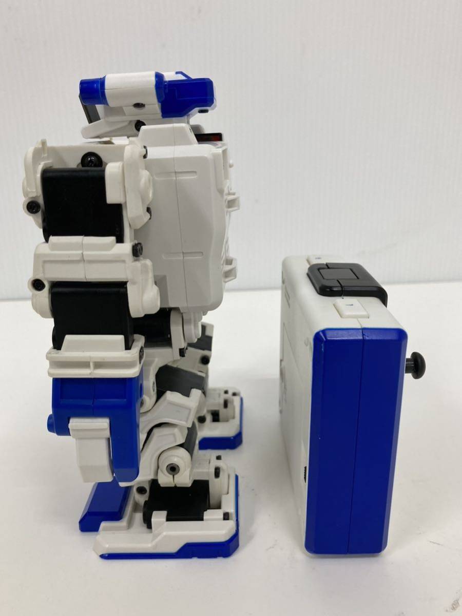 タカラトミーアーツ ヒューマノイド型2足歩行ロボット i-SOBOT ジャンク品 タカラトミーアーツ ヒューマノイド型2足歩行ロボット i-SOBOT
