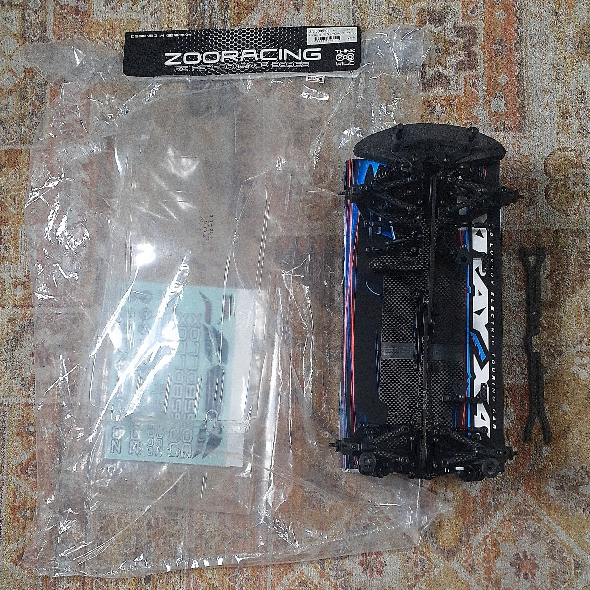 エックスレイ　XRAY　X4　2022　1/10EPツーリングカー　カーボン　ズーレーシング　ドッグスボロックス0.5mm　新品ボディー　セット