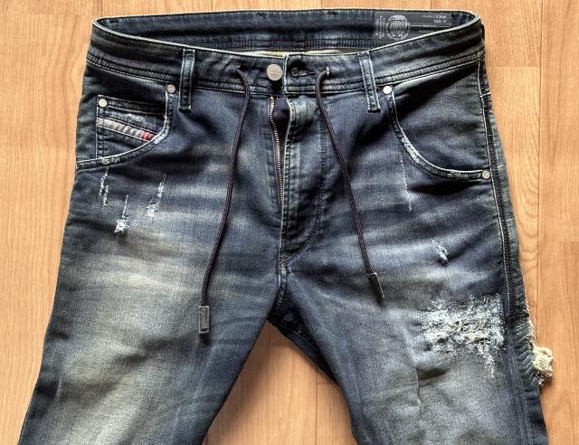 DIESEL ジョグ ジーンズ KROOLEY CB－NE W28