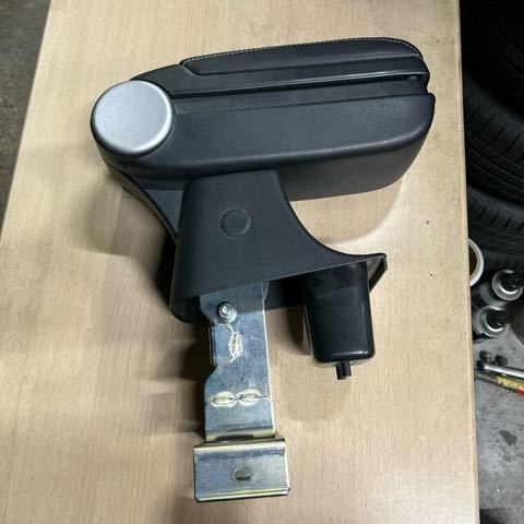 めい ホンダ GE8 フィット 純正オプション アームレスト 小物入れ GE6 GE7