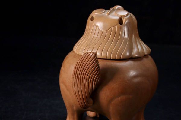 ◆錵◆ 古美術品 ノンコウ写し 在銘 木彫 獅子香炉 12cm 共箱 唐物骨董 T[S421]QO/23.9廻/SI/(80)