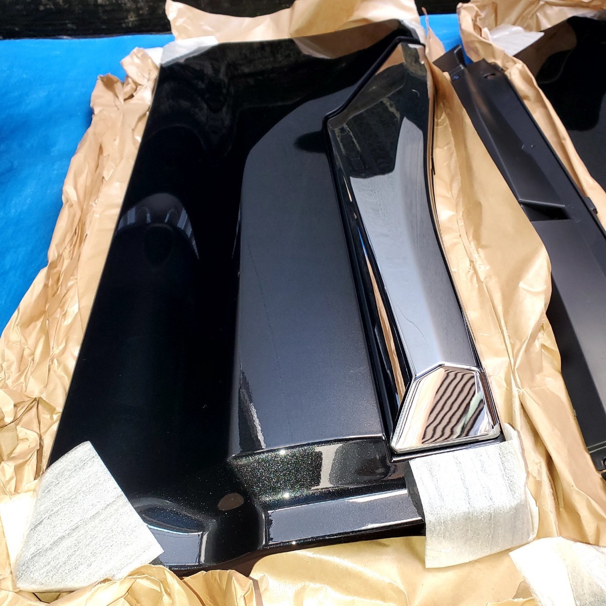 新品未使用 ハリアー 80系 モデリスタ サイドスカート左側assy MXUA80