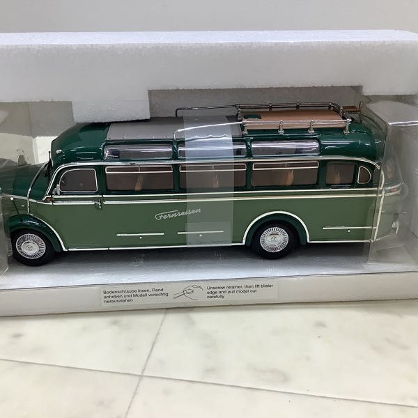 ミニチャンプス 1/43 メルセデスベンツ O 3500 バス