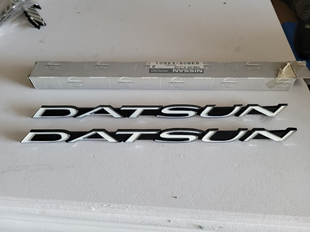 エンブレム 旧車 ダットサン　s30z 240z