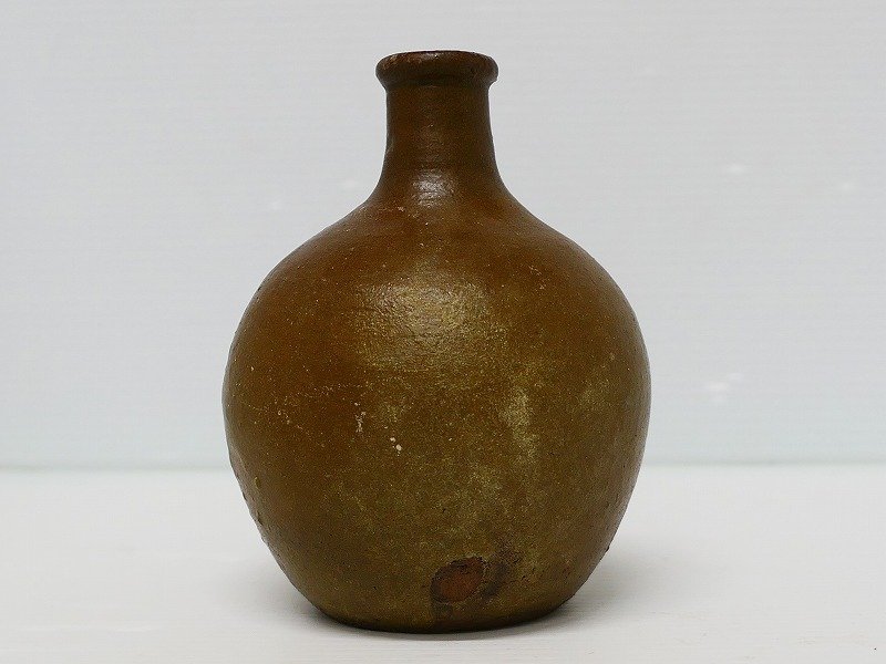 関東初荷4 沖縄の古陶 ④ 古琉球 沖縄 壺屋 涌田 喜名 褐釉徳利 11.6cm