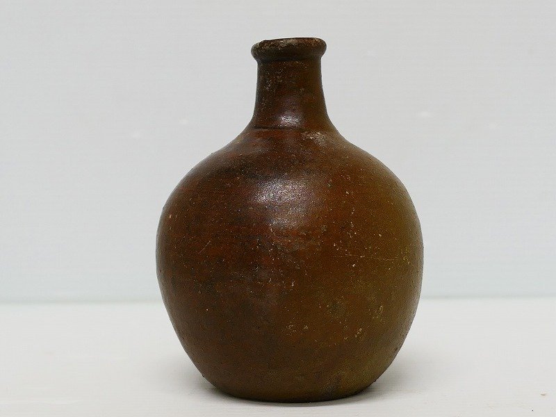 関東初荷4 沖縄の古陶 ④ 古琉球 沖縄 壺屋 涌田 喜名 褐釉徳利 11.6cm