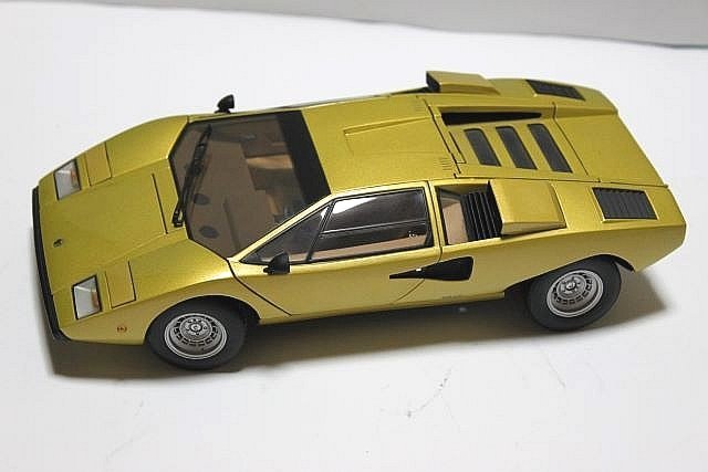 ▽ジャンク KYOSHO 京商 1/18 Lamborghini ランボルギーニ Countach カウンタック ゴールド ※本体のみ
