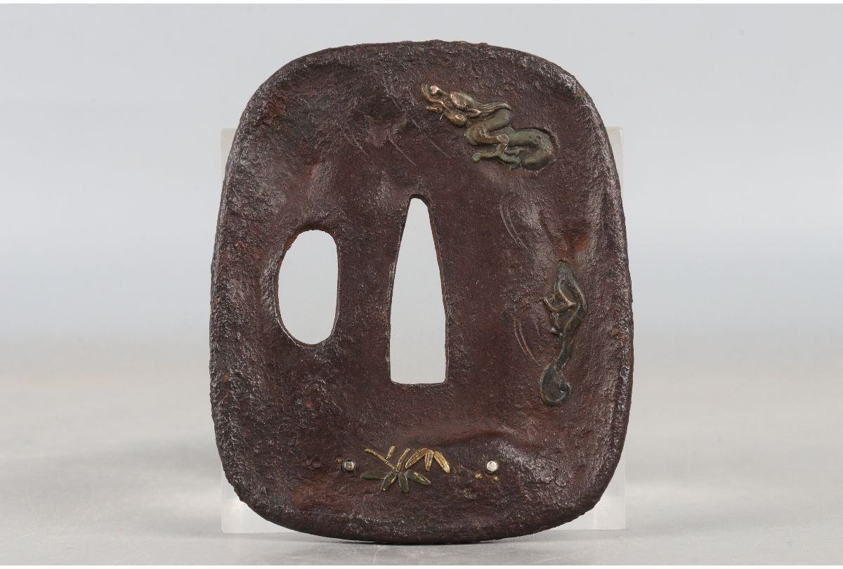 URA]江戸期/鉄地銀象嵌龍笹図四方鍔/65g/12-10-73 (検索)