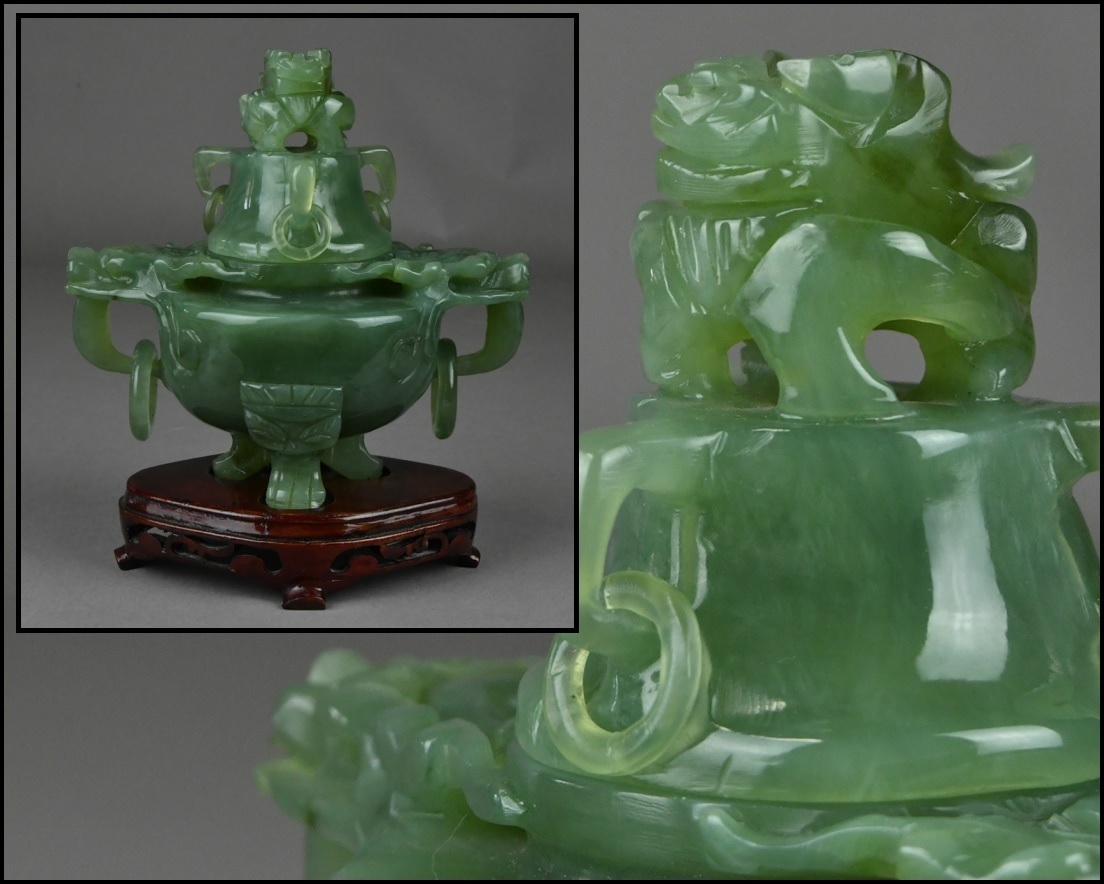 中国美術 唐物 翡翠 玉石製 獅子摘遊環耳付三足香炉 唐木台 香道具 A