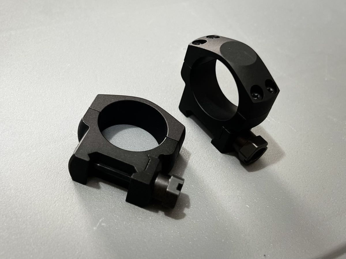 新品実物 LEUPOLD MARK4 MEDIUM 30mm スコープマウントリング 30mm