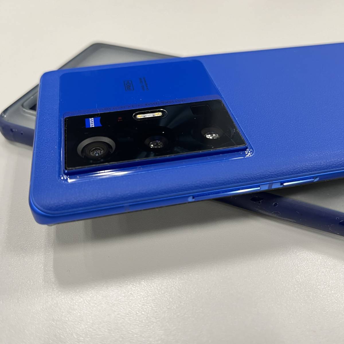 【送料込】vivo X70 Pro+ 本体 (12GB+512GB) Android SIMフリースマホ