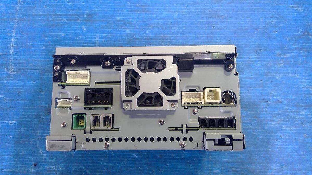 イクリプス AVN-P10W 地図2020年 地デジ メモリーナビ ブルートゥースオーディオ・SDカード・USB対応 CD録音・DVDビデオ再生可 作動確認OK イクリプス ECLIPSE AVN-P10W AVN VR-1 中古品