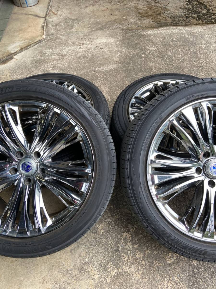 レイズ製のVERSUSアルミホイルとヨコハマタイヤ245/45R 19セットです 