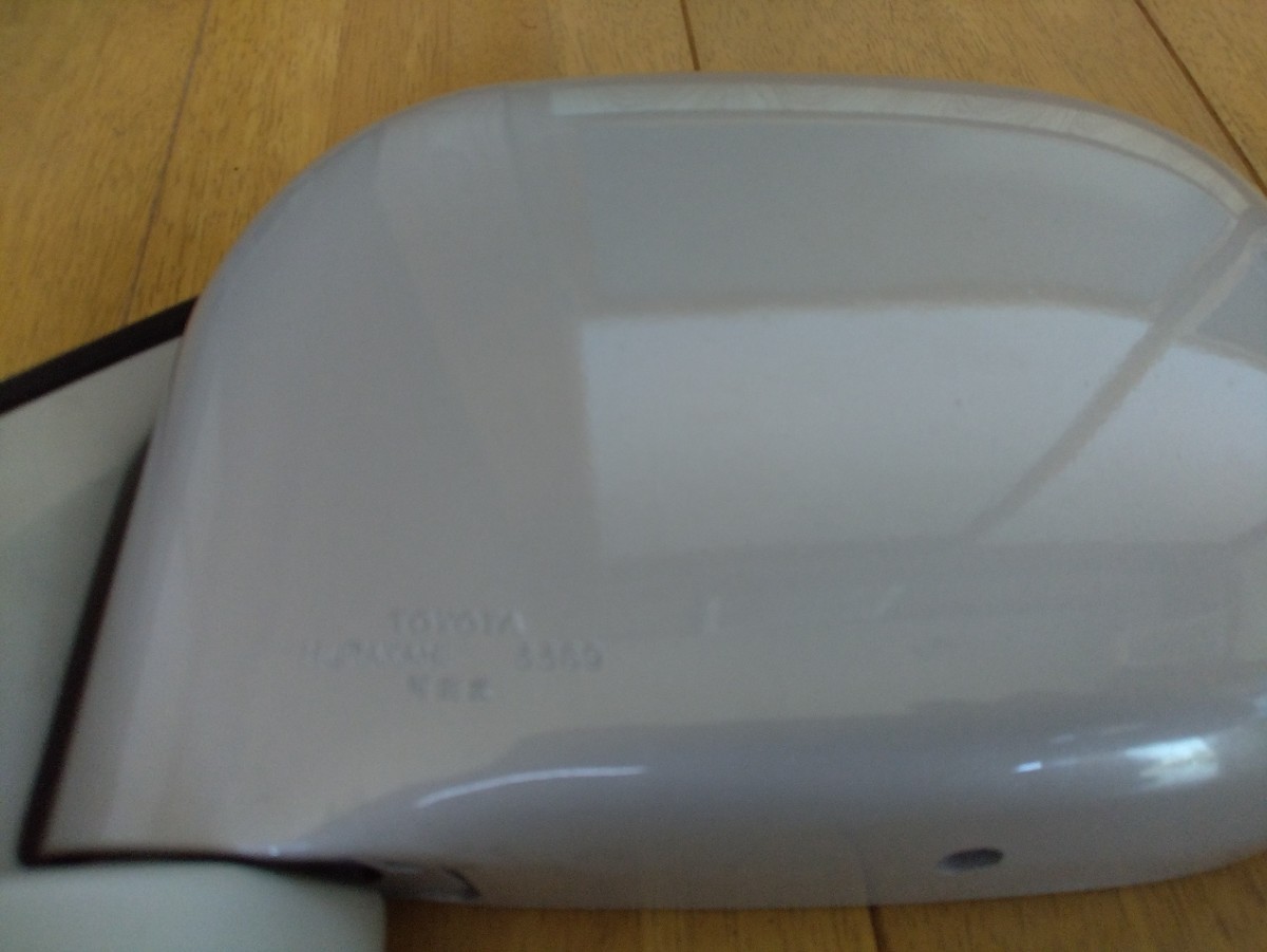 ハイエース トヨタ純正品 １００系 ヘッド 全国無料，お買い得 トリプルムーンルーフ(H10年 トヨタ純正品　KZH １００系 ハイエース　スーパーカスタムG ドアミラー　左　2BY