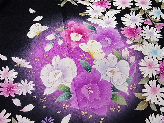 平和屋-こころ店■豪華振袖　花蝶丸文　暈し染め　黒地　金彩　着丈165.5cm　裄丈69cm　正絹　逸品　A-ck5561 暈し染め 金彩 逸品 平和 AAAJ0213Bzg 枝花文