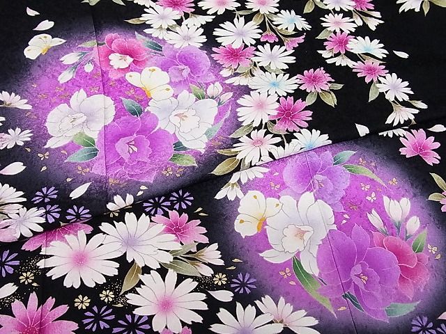 平和屋-こころ店■豪華振袖　花蝶丸文　暈し染め　黒地　金彩　着丈165.5cm　裄丈69cm　正絹　逸品　A-ck5561 暈し染め 金彩 逸品 平和 AAAJ0213Bzg 枝花文