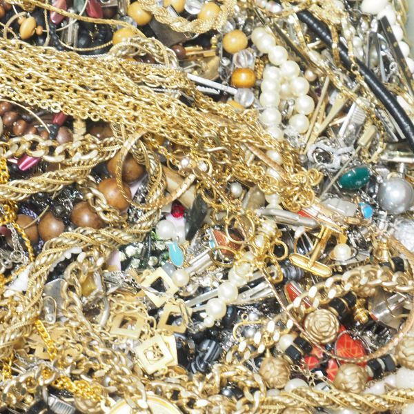 a0947 大量 20kg アクセサリー ネックレス ペンダント 等 まとめて