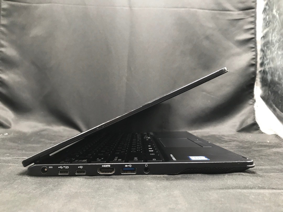 富士通 LIFEBOOK UH95/D3 i7-8565U 8GB 富士通】LIFEBOOK UH95/D3 Core