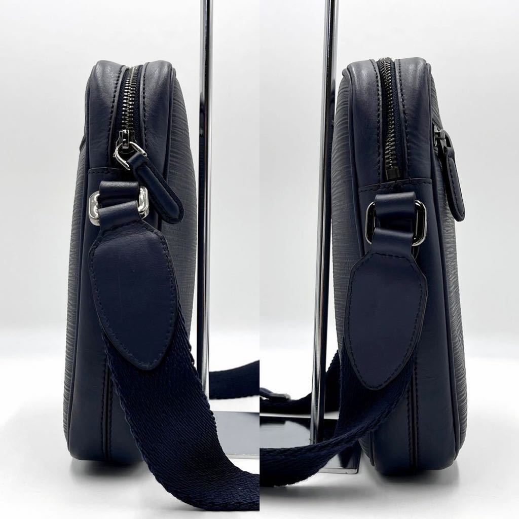 極美品○エルメネジルド ゼニア ショルダーバッグ オールレザー