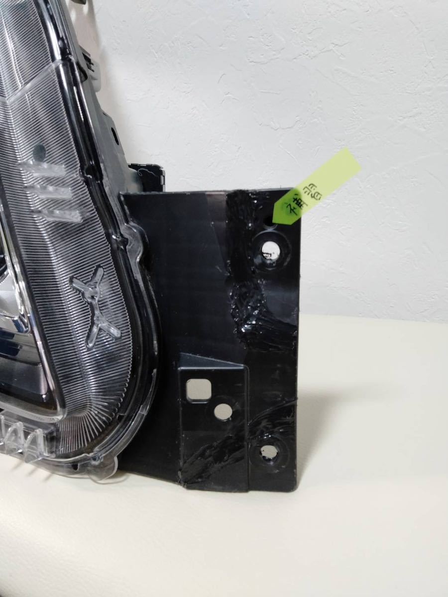 スズキ ワゴンRスティングレー MH35S/MH55S 右ヘッドライト LED 100