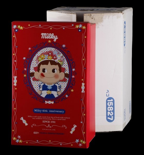 不二家 販促品 ペコちゃんソフビ人形貯金箱 赤台座 非売品 - メルカリ