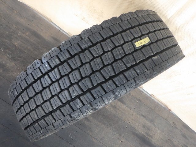 r541-43 ★ 中古 スタッドレスタイヤ 265/70R19.5 140/138J ダンロップ SP081 1-0 トラック 大型 タイヤ ホイール