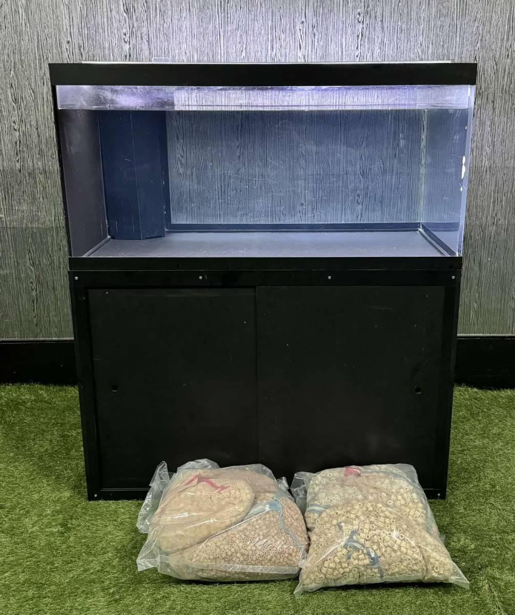 最終値下げ！1200 アクリル水槽 4面ブラック レア 一式セット 大型 最終値下げ！1200 アクリル水槽 4面ブラック レア 一式セット 大型