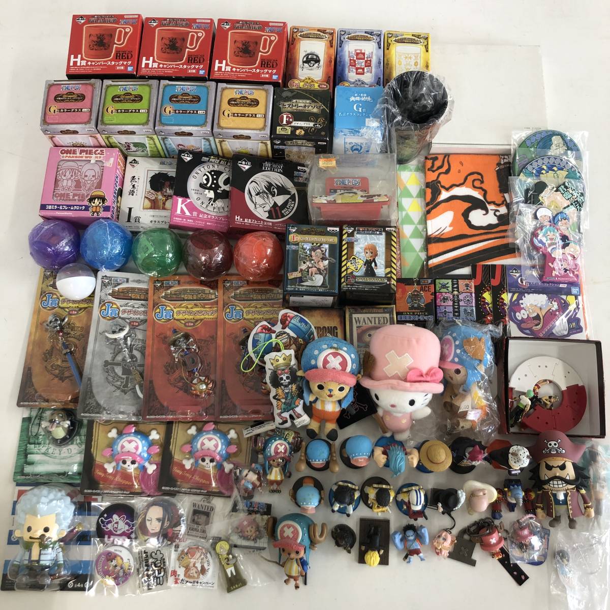 【1円～】ONEPIECE ワンピース グッズ 雑貨など 大量まとめ 現状品 グラス プレート ワンピの実 マスコット フィギュア その他【中古品】