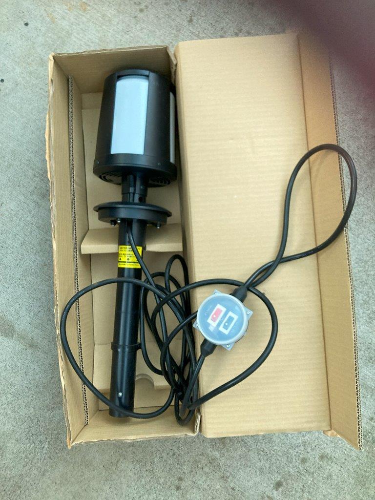 中古半年間使用循環濾過ポンプ タカラ工業 ウォータークリーナー