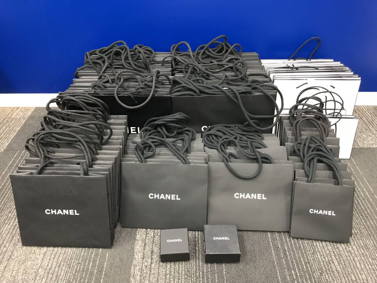 CHANEL空箱 紙袋セット CHANEL空箱2個セット・紙袋付