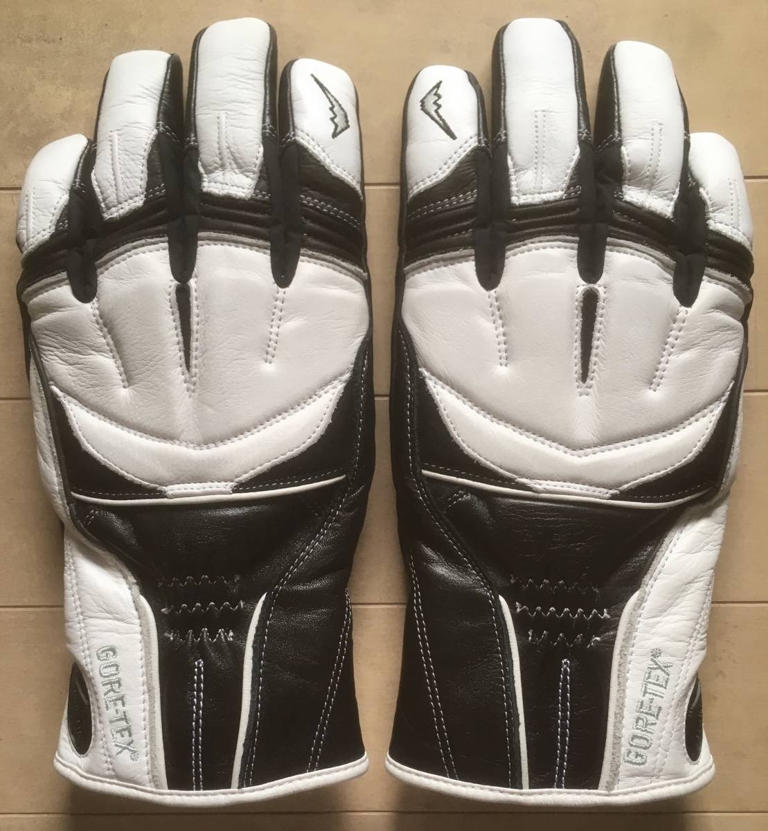 大人気，定番人気 クシタニ ゴアテックス ウインターグローブ バイク グローブ KUSHITANI GORE-TEX サイズ:LL(XLサイズ以上)｜売買されたオークション情報、yahooの商品情報をアーカイブ公開 - オークファン 一般