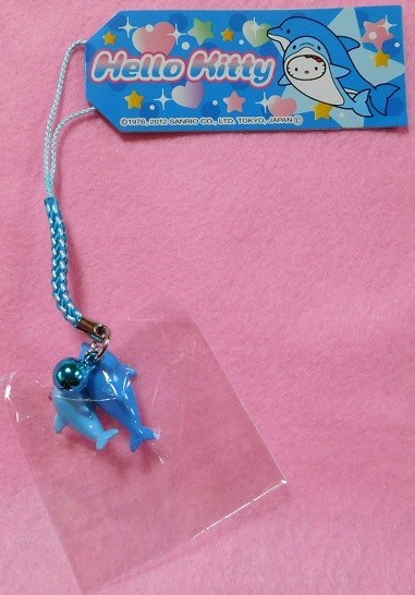 ☆レア☆2012☆水族館限定　イルカ親子バージョン　ハローキティ根付け☆ストラップ☆
