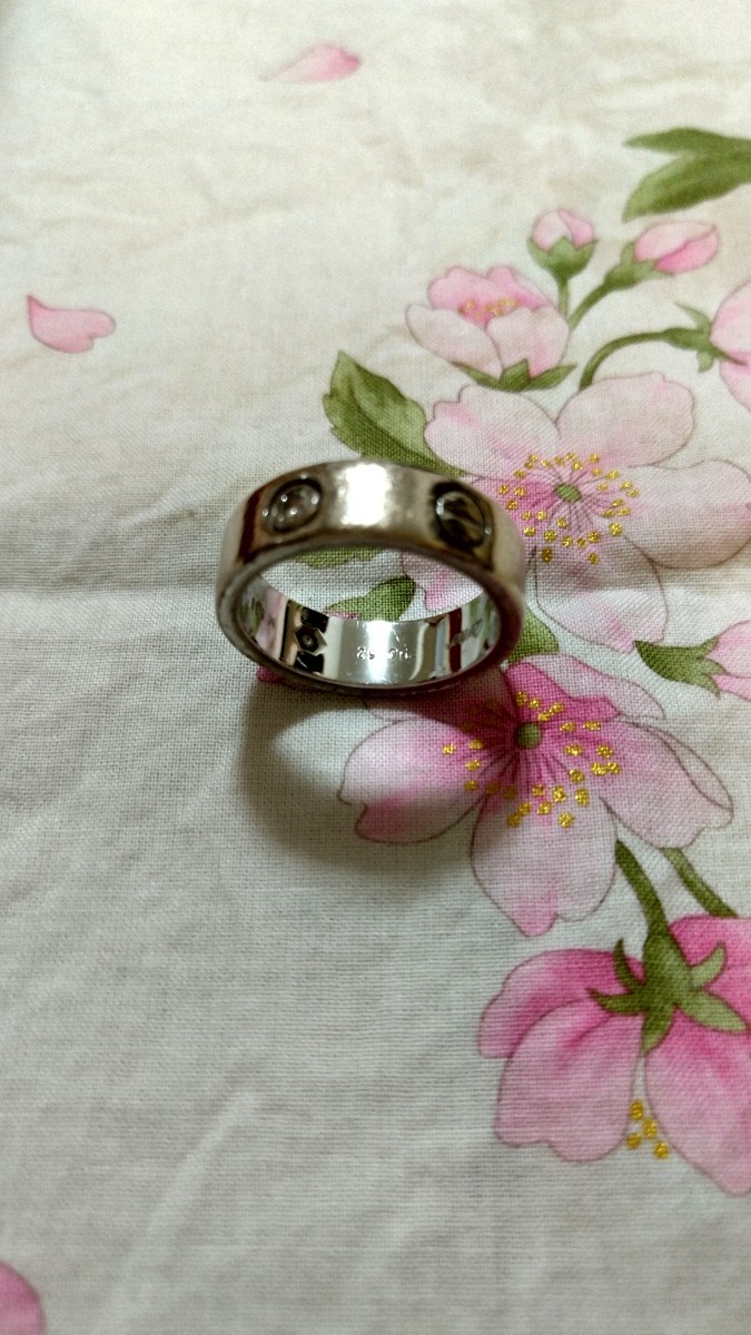 カルティエ ラブリング ハーフダイヤモンドリング