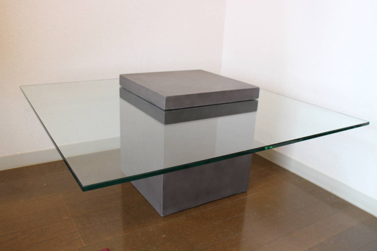 テーブル FLYING table【フライングテーブル】ガラステーブル