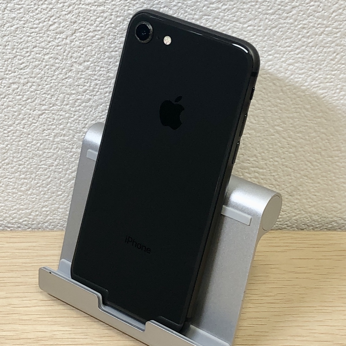 Apple iPhone 8 64GB スペースグレイ　ドコモ SIMロックあり iPhone8 64GB スペースグレイ / Apple アップル SIMロック解除済み