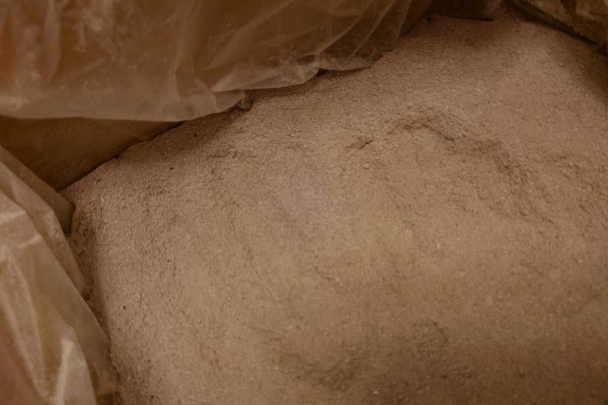 人気定番，限定SALE 灰 13ぐらいキロ 手あぶり 囲炉裏 火鉢 こんにゃく 釉薬などに(その他)｜売買されたオークション情報、yahooの商品情報をアーカイブ公開 - オークファン 陶磁一般