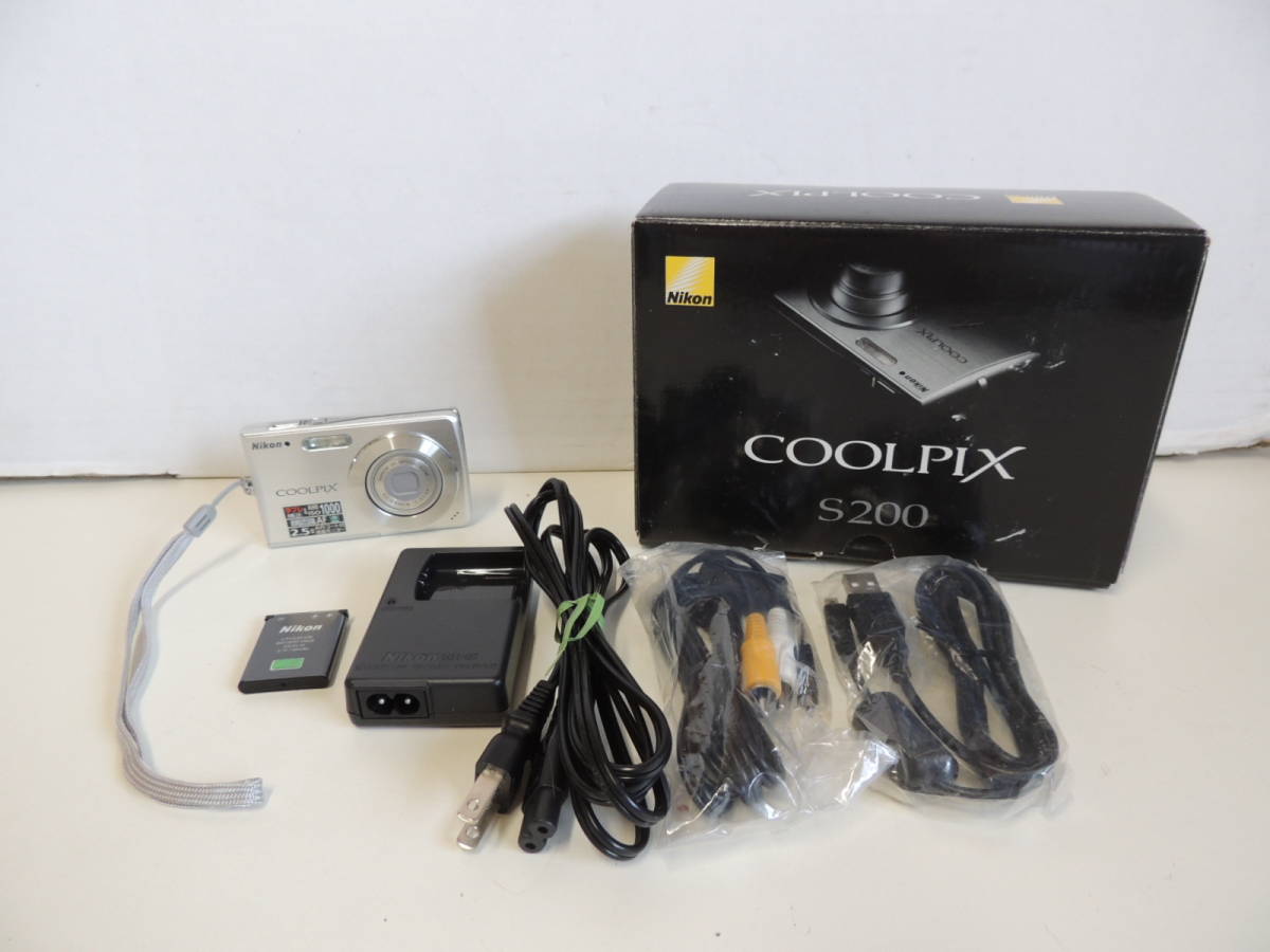 Nikon／ニコン COOLPIX S200 コンパクトデジタルカメラ デジカメ USED