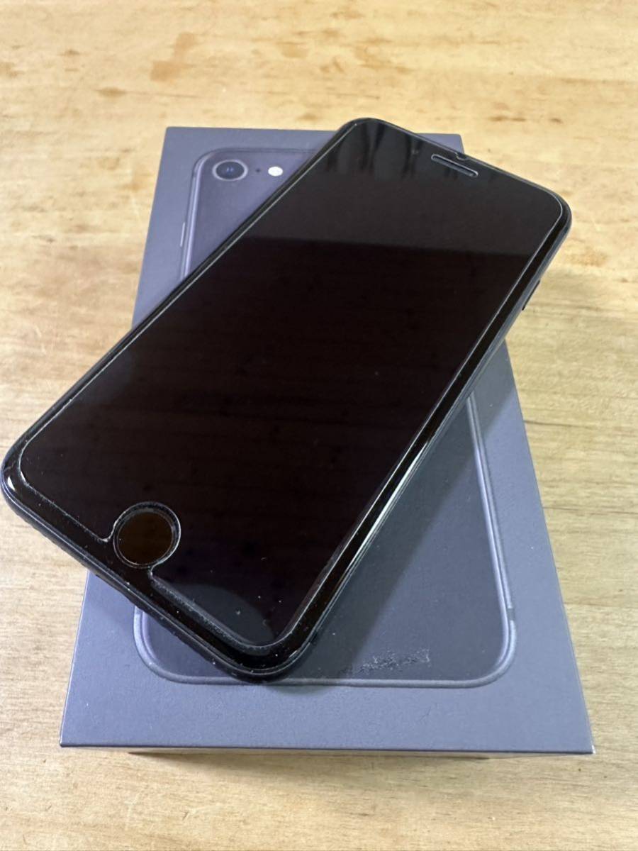 iPhone8 64GB シルバー SIMフリー バッテリー容量83％ iPhone8 SIM