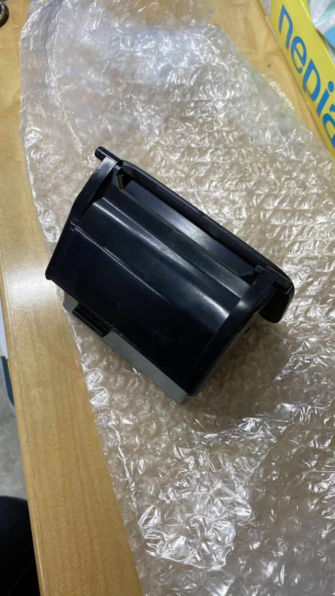 人気SALE，定番 ダイハツ　ムーヴ　L900　L700 ハイゼット　純正　コインケース　ミラ