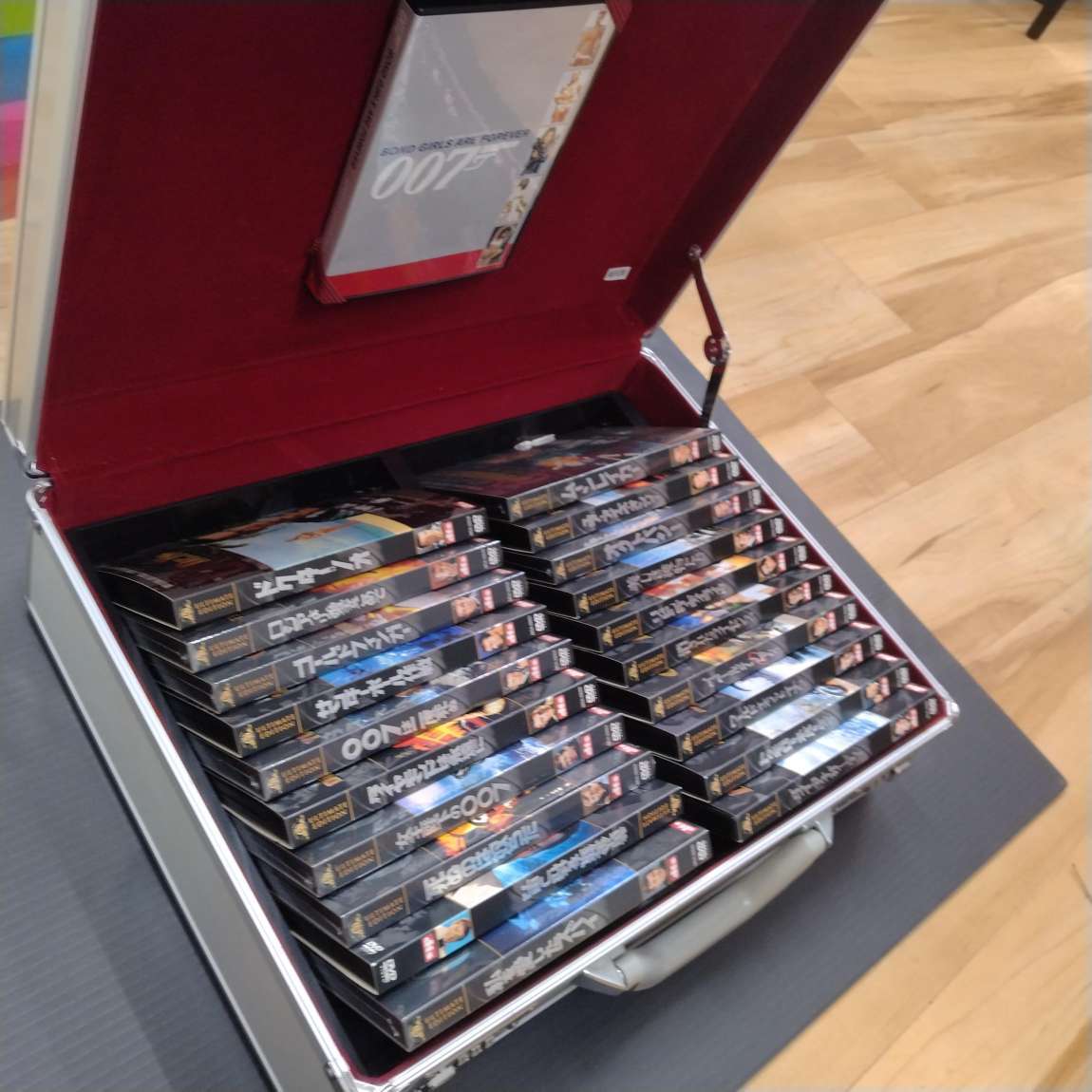 007　DVD　アタッシュケース　ダブルオーセブン　懐かしの名映画　視聴未確認