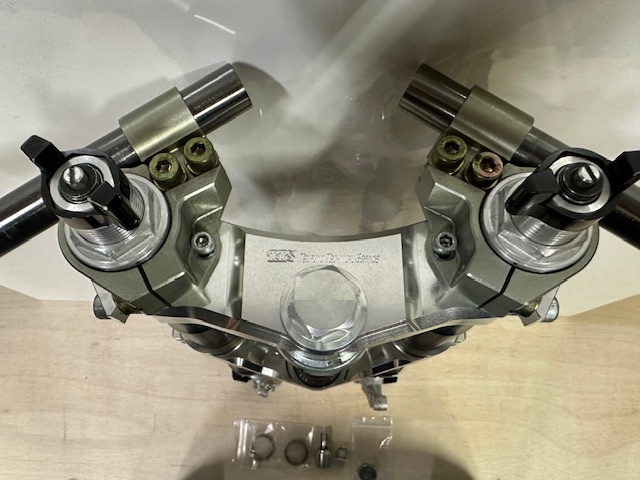 エイプ　フロントフォーク　ステム ホンダ エイプ100 NSF100 TTS ステム HRC RS125 NX4 倒立フロント