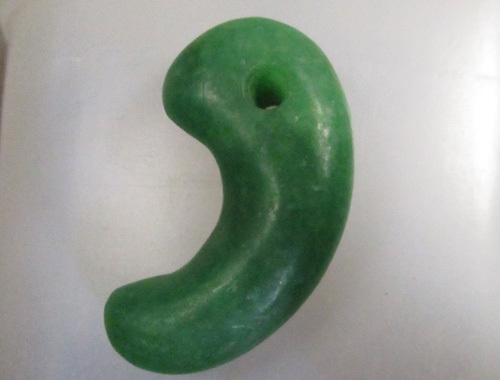 送料無料，新作 古墳期 丸み太さと長さがあり濃い翡色 ローカン質翡翠製 大型勾玉 ⑬ 検 須恵器翡翠勾玉弥生縄文古墳埴輪土偶出土品(土器)｜売買されたオークション情報、yahooの商品情報をアーカイブ公開 土器