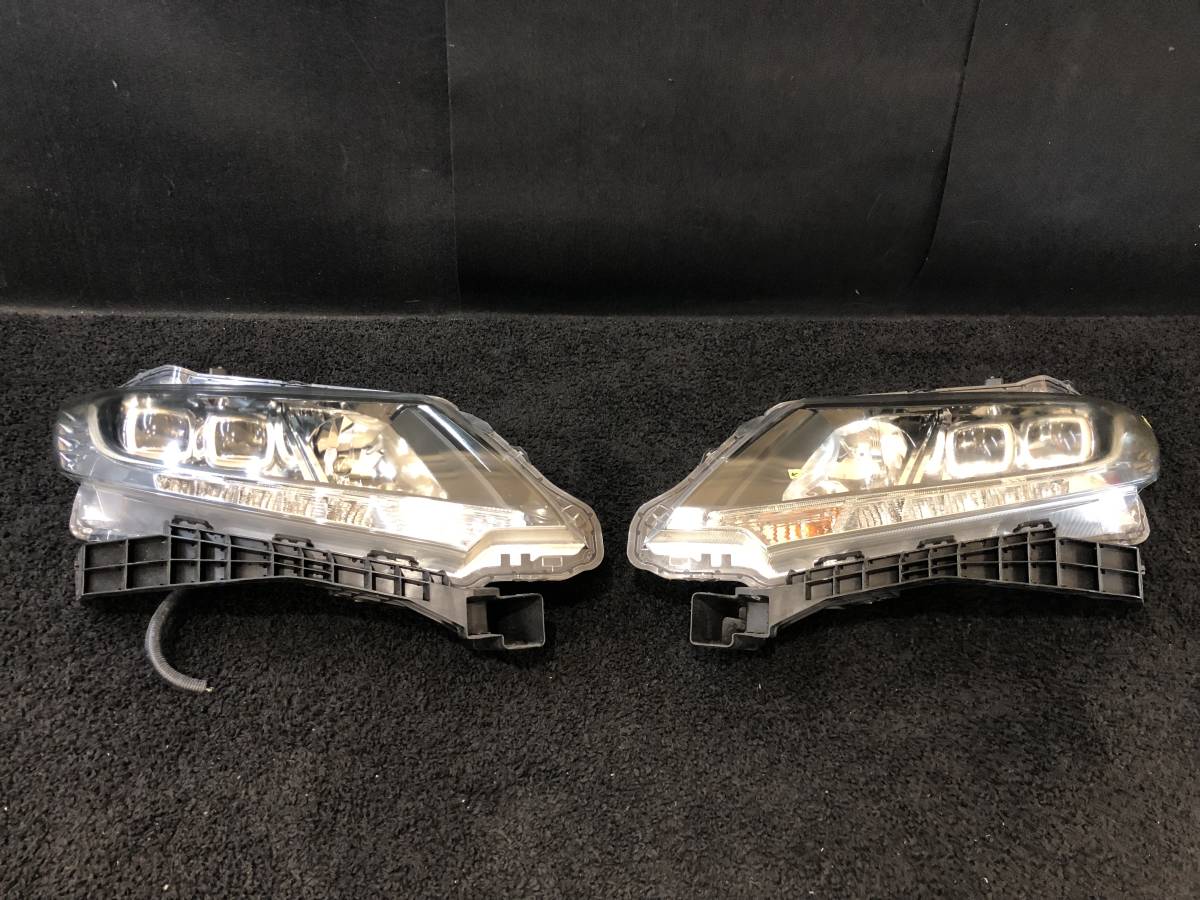 ホンダ オデッセイ アブソルート RC1 RC2 ライト　左右セット LED KOITO 100-18076 33150-T6A-J01 33100-T6A-J01 554687