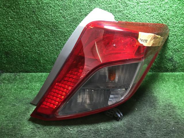 ヴィッツ DBA-KSP130 左テールランプ F 040 52-273 パーツ ヴィッツ
