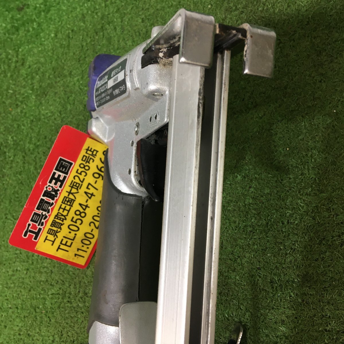 中古品】☆マキタ 軽天タッカ 4mm AT422CA ITLDX4DEMY4G マキタ